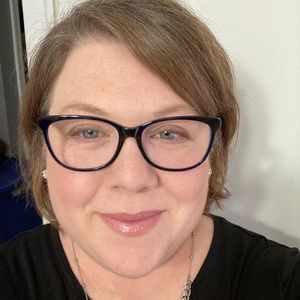Meet your Posher, Marie